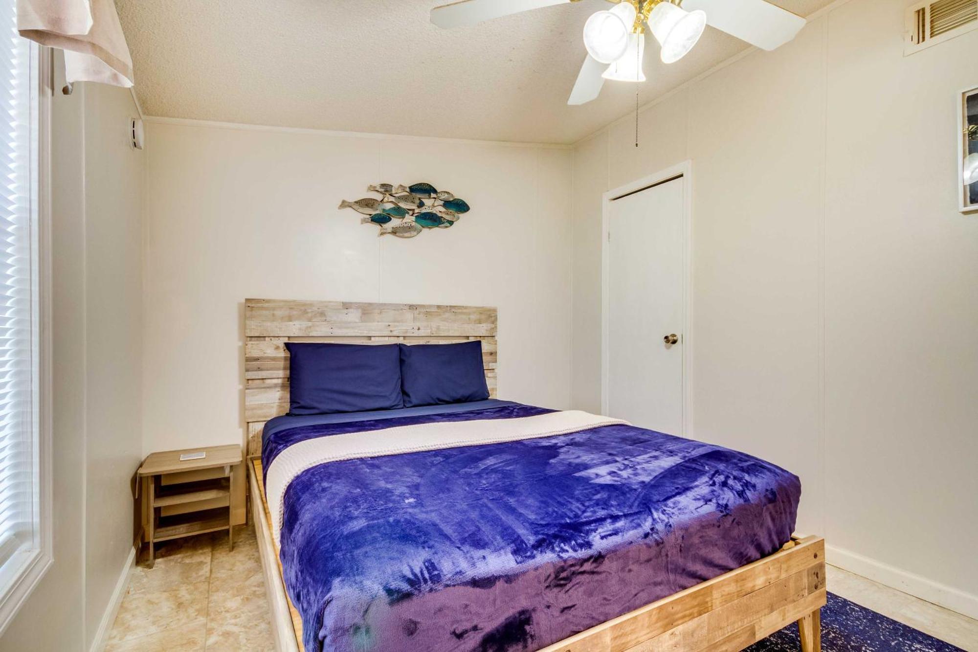 Stunning Pensacola Home, 8 Mi To Downtown! ภายนอก รูปภาพ
